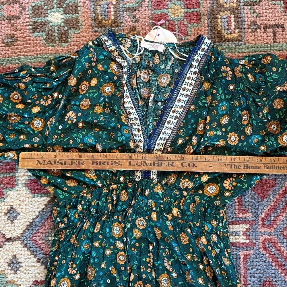 Umgee SIZE SMALL Long Sleeve, Knee Length Green and Blue Floral Dress - Picture 6 of 8